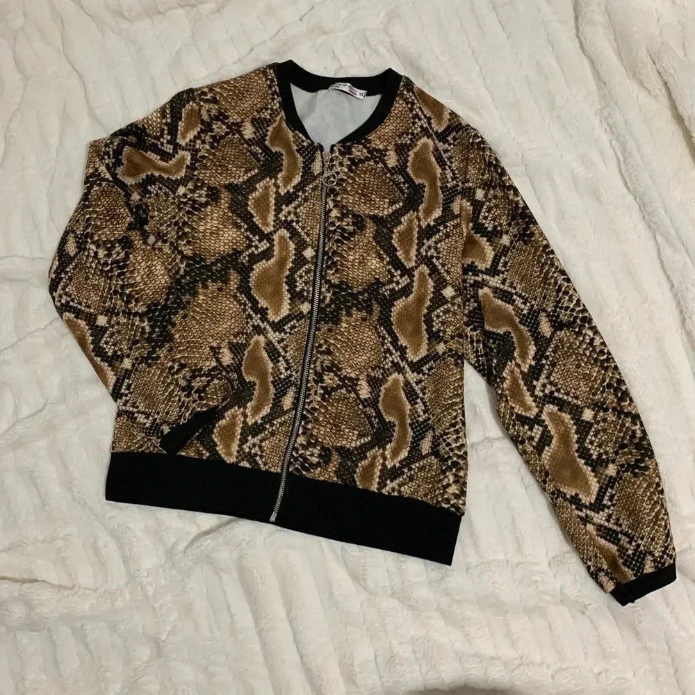 Made in Italy snake print bomber jacket size L - Picture 4 of 4